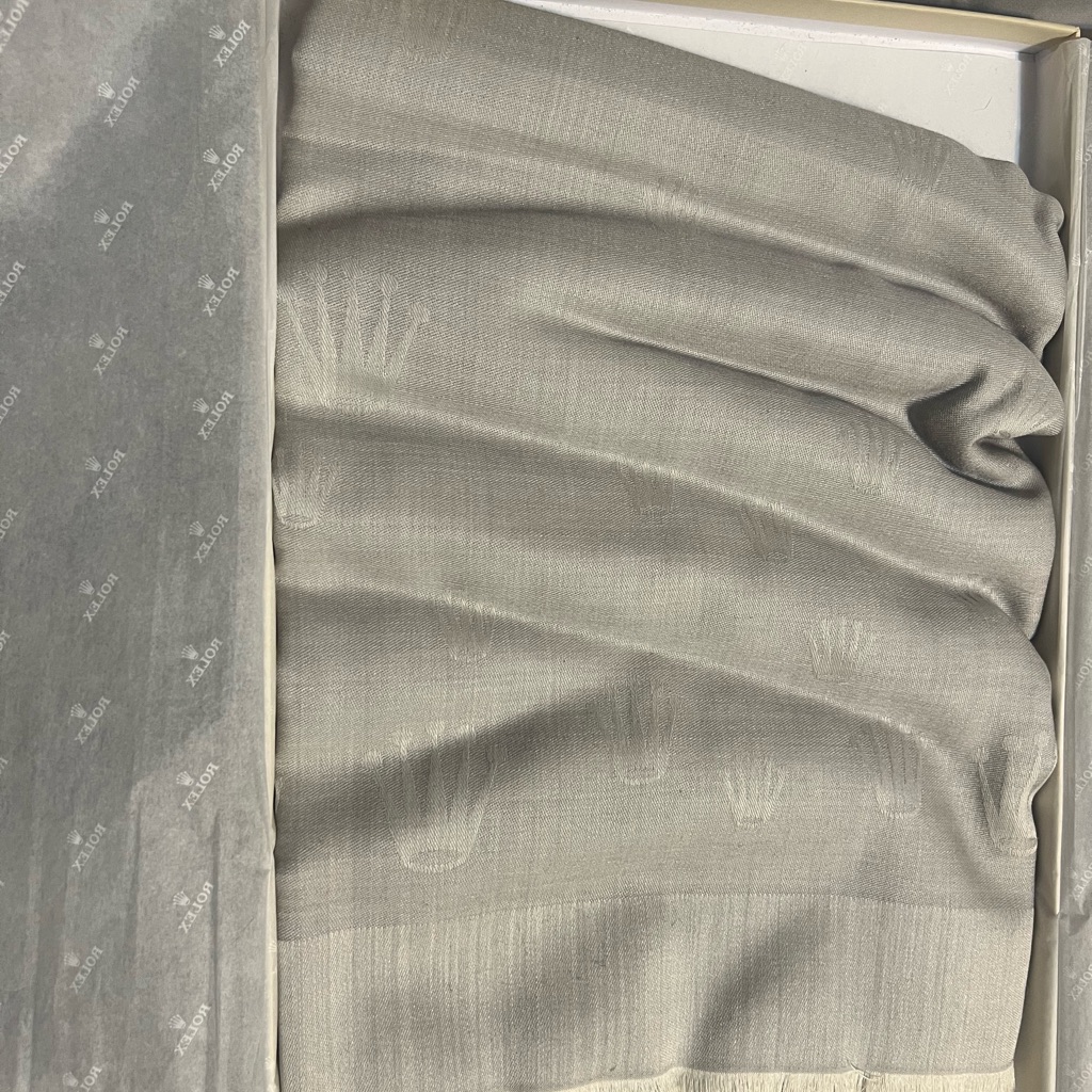 Rolex Elegant Gray Scarf